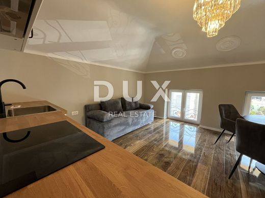 ﺷﻘﺔ ﻓﻲ Opatija, Grad Opatija