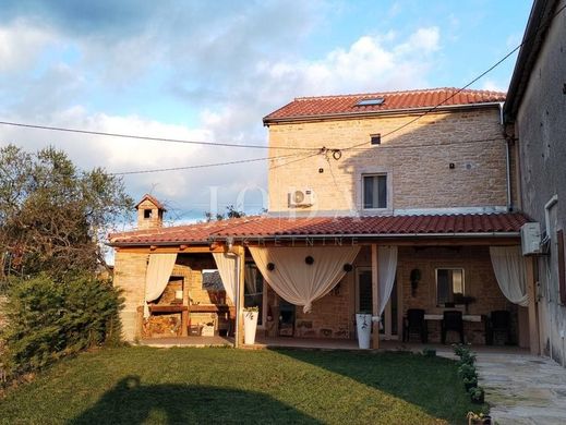 Luxus-Haus in Barban, Istria