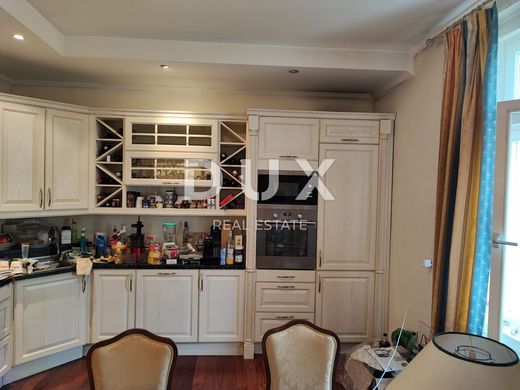 Piso / Apartamento en Opatija, Grad Opatija