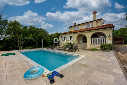 Luxe woning in Labin, Grad Labin