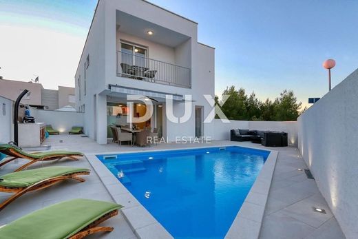 Luxury home in Nin, Zadar