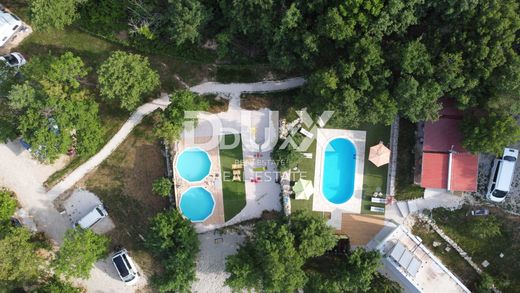 Terreno en Gračišće, Istria