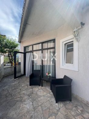 Luxury home in Šibenik, Grad Šibenik