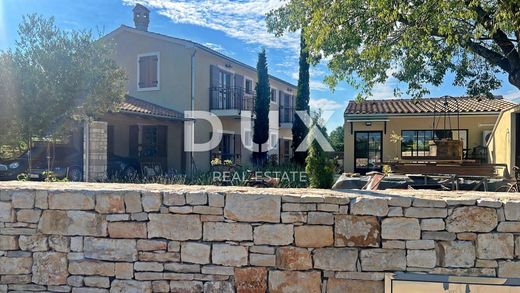 Элитный дом, Svetvinčenat, Istria