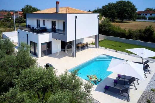 Casa de lujo en Marčana, Istria