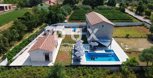 Casa de lujo en Svetvinčenat, Istria