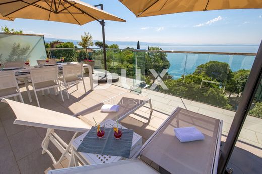 Piso / Apartamento en Lovran, Primorje - Gorski Kotar