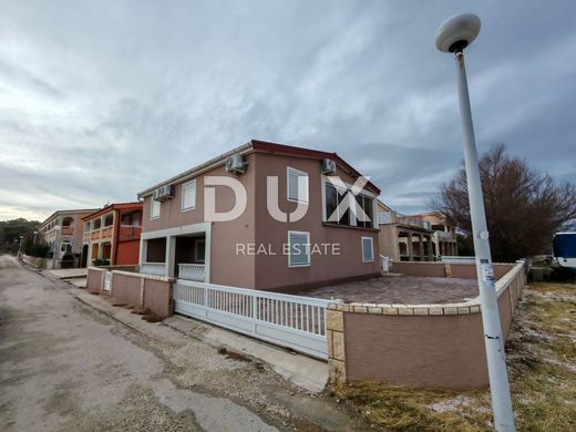 ‏בתי יוקרה ב  Vir, Zadar