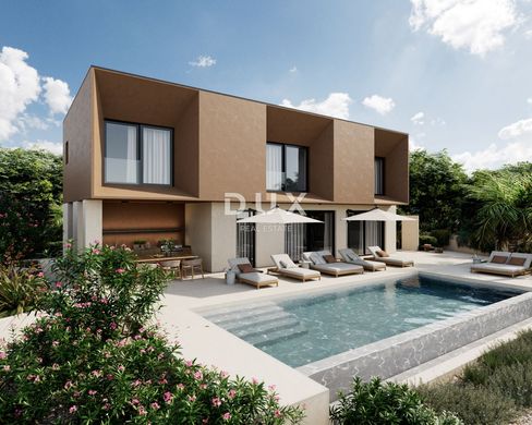 Luxe woning in Raša, Istria