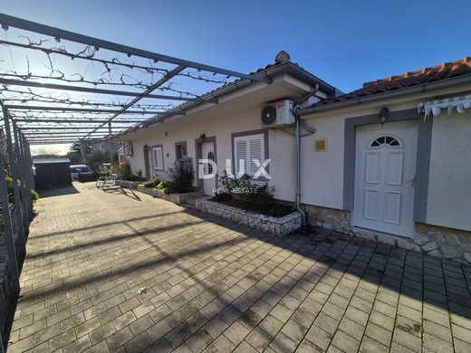 Luxury home in Pirovac, Sibenik-Knin
