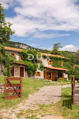 Luxe woning in Lupoglav, Istria