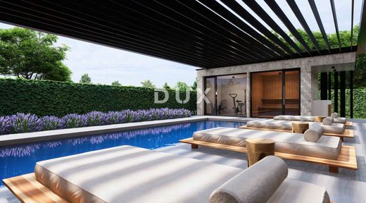 Apartment / Etagenwohnung in Tar, Tar-Vabriga-Torre Abrega