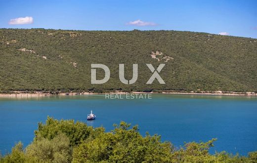 地皮  Labin, Grad Labin