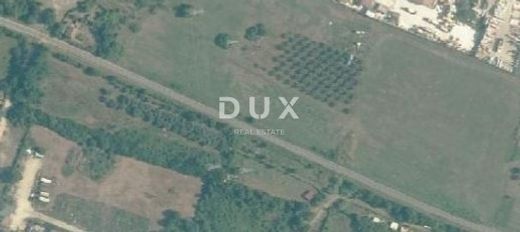 Terreno a Pola, Grad Pula