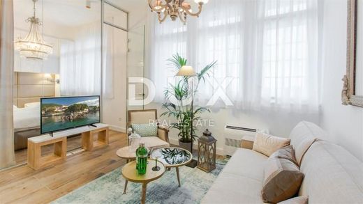 아파트 / Opatija, Grad Opatija