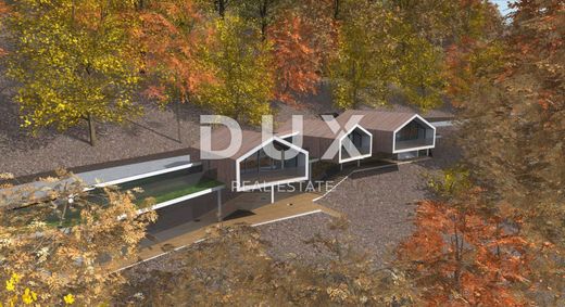 Terrain à Fužine, Primorsko-Goranska