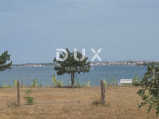 Grundstück in Privlaka, Zadar
