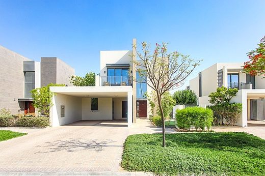 ﻓﻴﻼ ﻓﻲ دبي