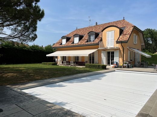 Luxury home in Vessy, Geneva