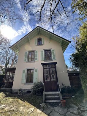 Casa di lusso a Carouge, Geneva