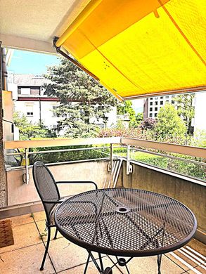 Apartment / Etagenwohnung in Le Petit-Saconnex, Genève