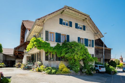 Lüks ev Ogens, Gros-de-Vaud District