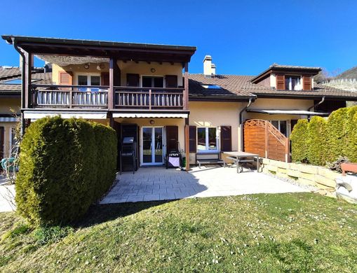 Casa di lusso a Ollon, Aigle District