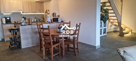 Apartment in Le Château-de-Ste-Croix, Jura-Nord vaudois District