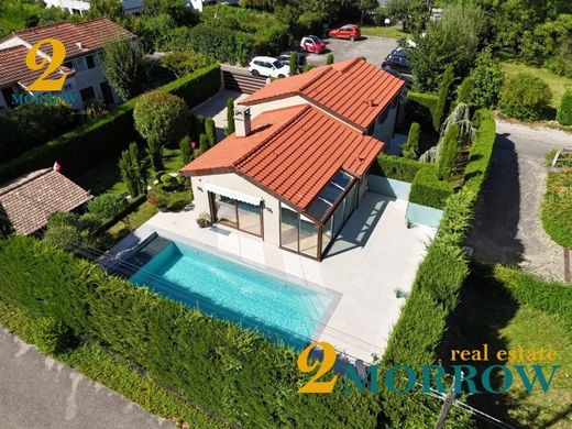 Villa in Chavannes-des-Bois, Nyon District