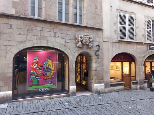 Daire Cenevre, Geneva