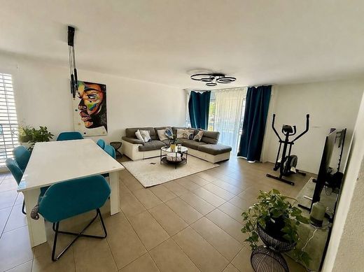 Apartment in Le Mont-sur-Lausanne, Lausanne District