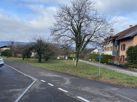 Land in Châtillon, Delémont District