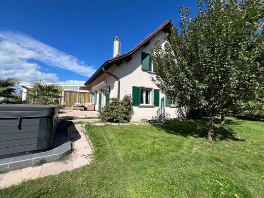 Luxe woning in Echallens, Gros-de-Vaud District