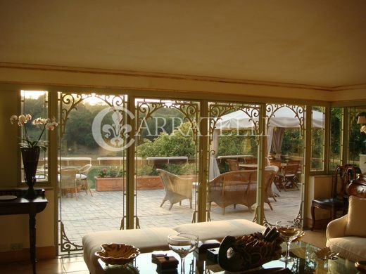 Villa in Rome, Latium