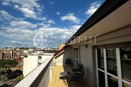 Ρετιρέ σε Ρώμη, Lazio