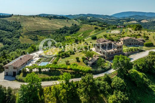 Rural or Farmhouse in Valfabbrica, Provincia di Perugia