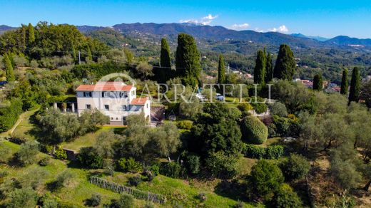 Villa Sarzana, La Spezia ilçesinde