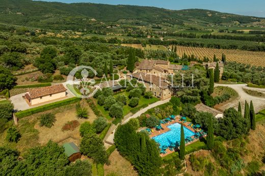 Rural or Farmhouse in Tuoro sul Trasimeno, Provincia di Perugia