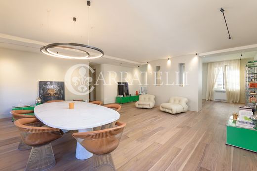 Apartment / Etagenwohnung in Rom, Latium