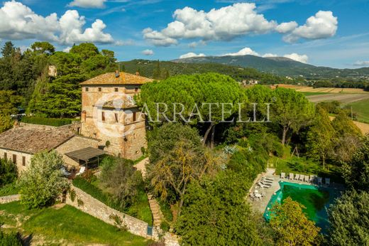 ﻣﻨﺰﻝ ﺭﻳﻔﻲ/ ﺑﻴﺖ ﻤﺰﺭﻋﺔ ﻓﻲ Corciano Vecchio, Provincia di Perugia