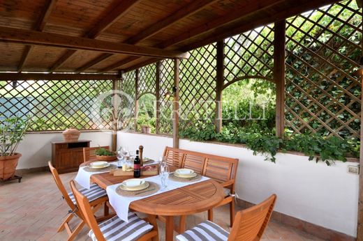 Casa rural / Casa de pueblo en Cerreto Guidi, Florencia