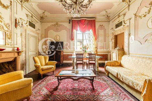 Daire Cortona, Arezzo ilçesinde