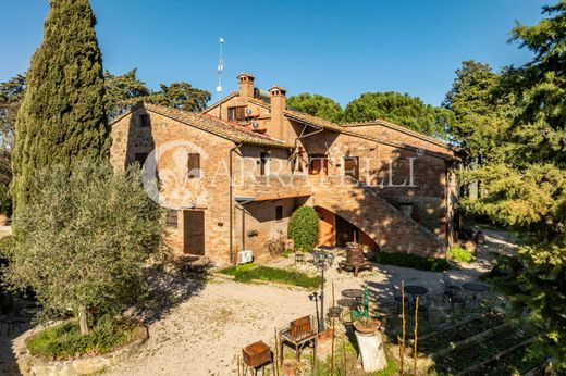 Rural or Farmhouse in Castiglione del Lago, Provincia di Perugia