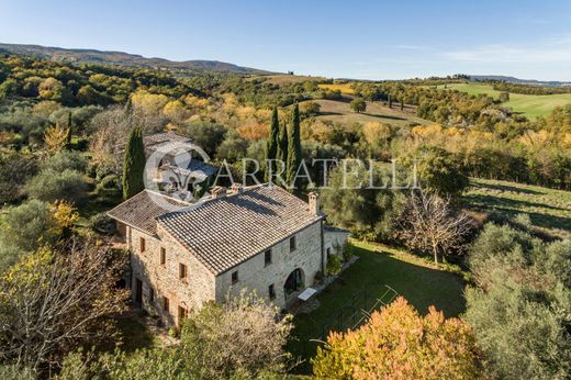 Rural or Farmhouse in Sarteano, Province of Siena