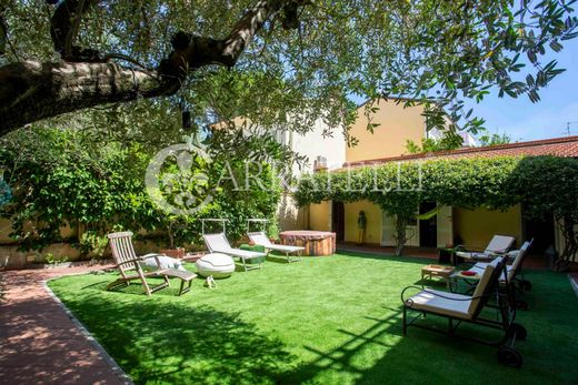 Villa en Viareggio, Lucca
