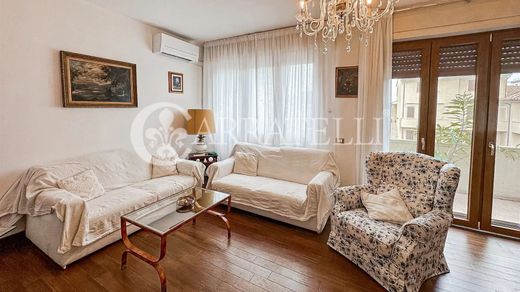 Appartamento a Cecina, Livorno