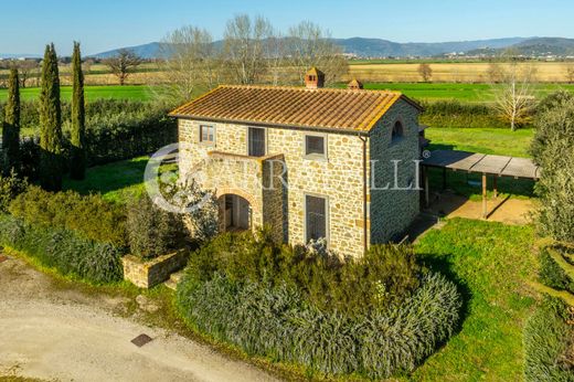Rural or Farmhouse in Cortona, Province of Arezzo