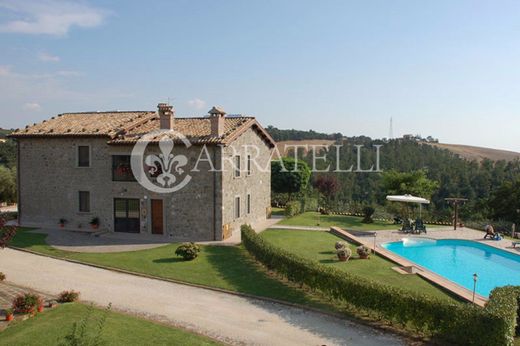 Rural or Farmhouse in Montefiascone, Provincia di Viterbo
