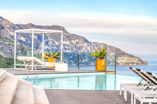 빌라 / Sant'Agnello, Napoli