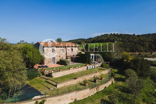 Rural or Farmhouse for sale in Manciano